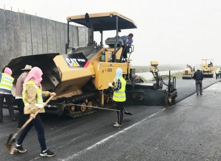 瀝青路面施工